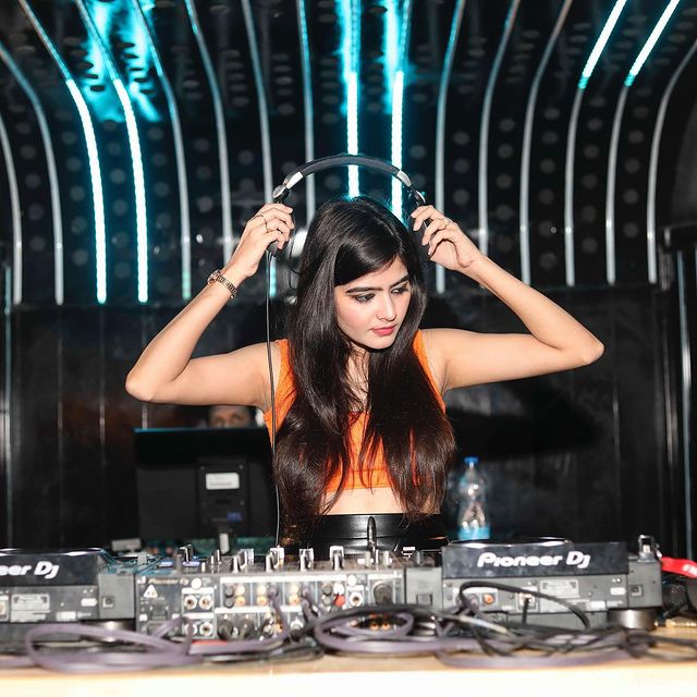 Dj Vinisha